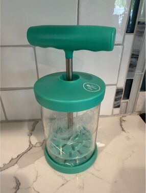 Pampered Chef Whipped Cream Maker - Manual Handheld Whisk